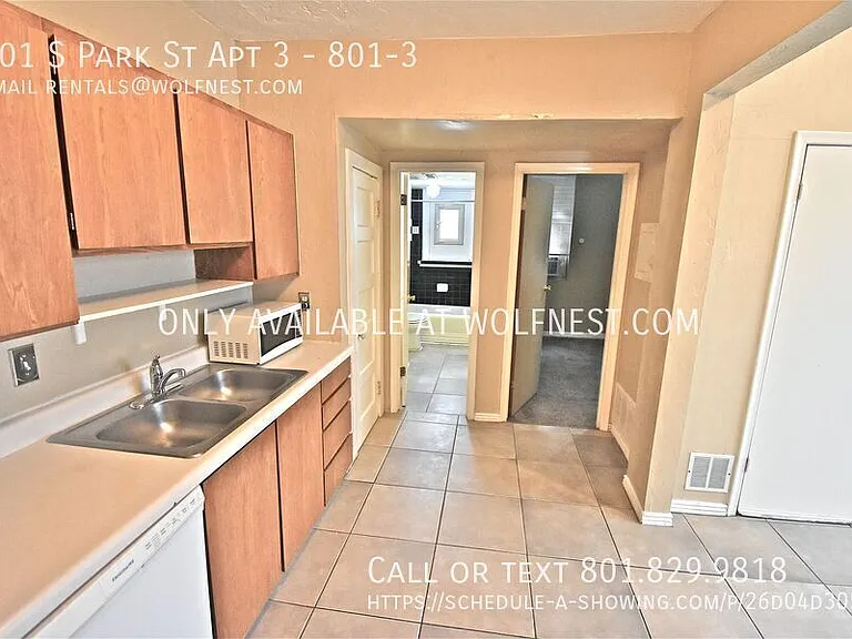 801 S Park St #3 — Photo 10
