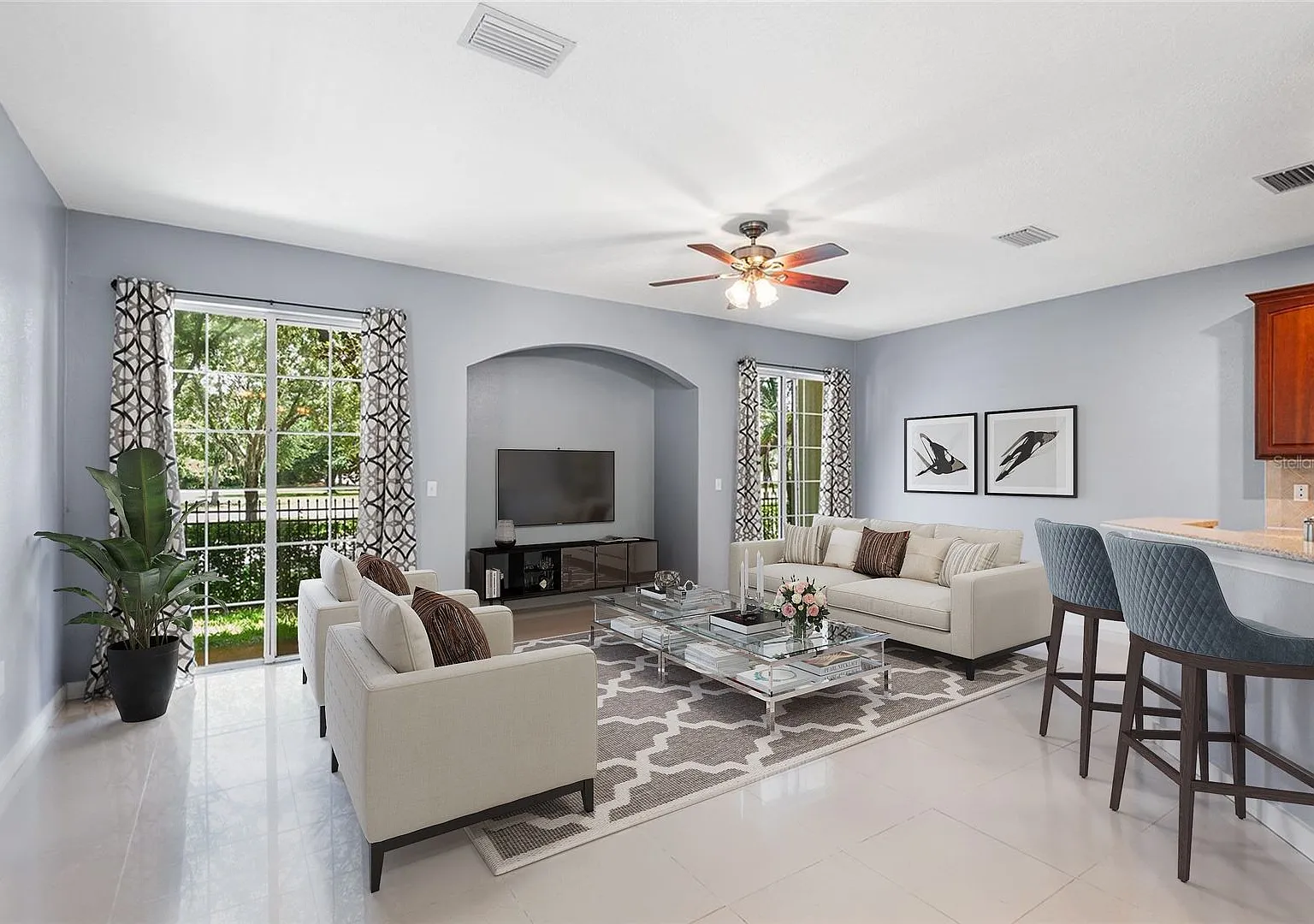 Riverview Townhome For Rent!! — Photo 2