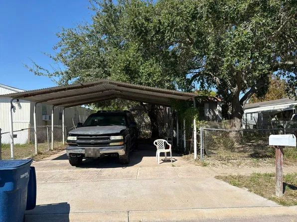 2910 Caprice Dr, Corpus Christi, TX 78418