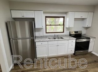 915 Pleasant St, Dubuque, IA 52001