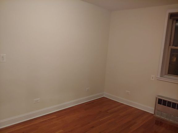 4th image of 4826 44th St #1J