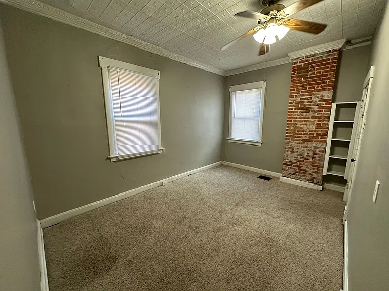 Williams St 2369 MLR — Photo 16