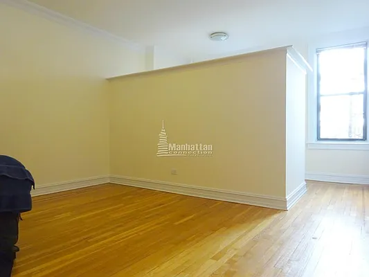 Rented by Manhattan Connection | media 5