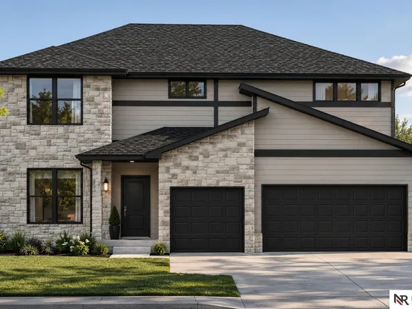 5015 Falcon Dr, Bellevue, NE 68133