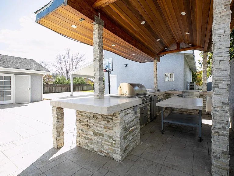 8437 Quartz Ave — Photo 40