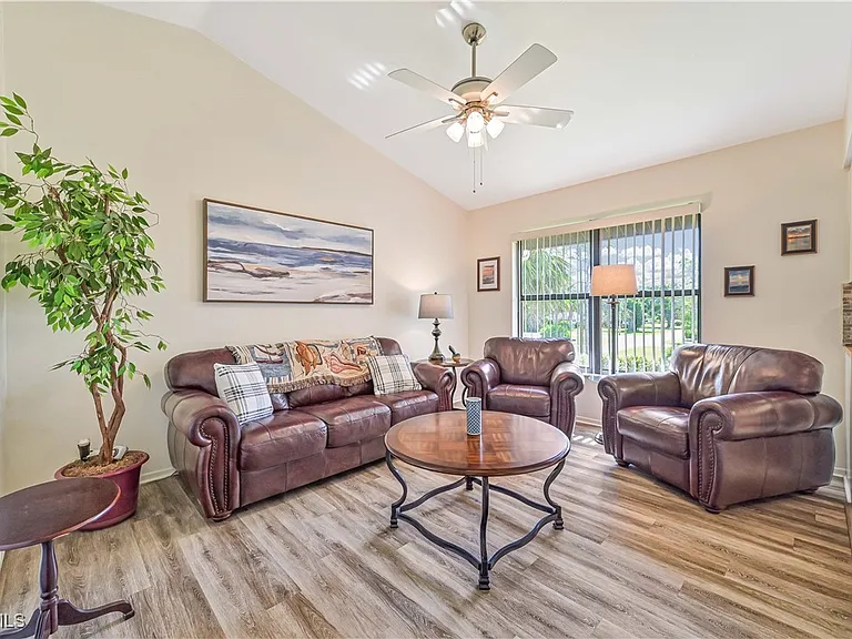 8366 Charter Club Cir #8 — Photo 8