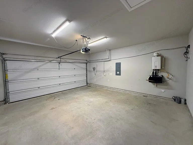 10921 Rockchapel Dr — Photo 36