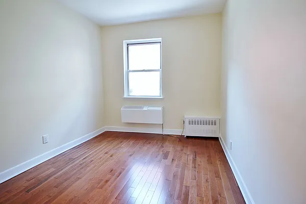 Rented by Julianna Realty Corp | media 26