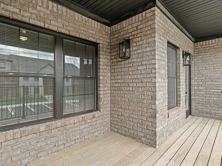 Carriage Place Apartments — Photo 16