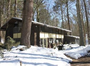 105 Arena Ter, Concord, MA 01742