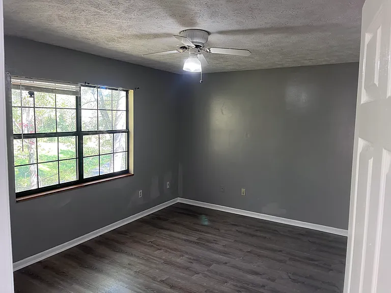 106 Jersey Dr — Photo 20