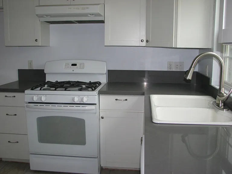 502 Hampton Rd — Photo 6