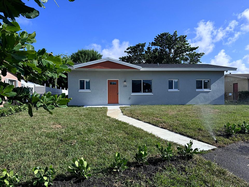 1st image of 226 NE 7th Avenue