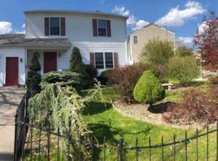 191 Blade St, Warwick, RI 02886