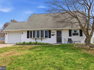 60 Lower Orchard Dr, Levittown, PA 19056