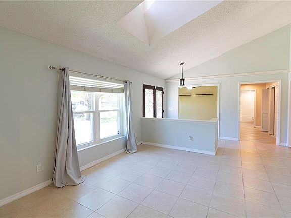 5th image of 3908 Rosedale Dr