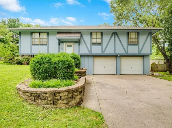 1128 NE 9th St, Blue Springs, MO 64014
