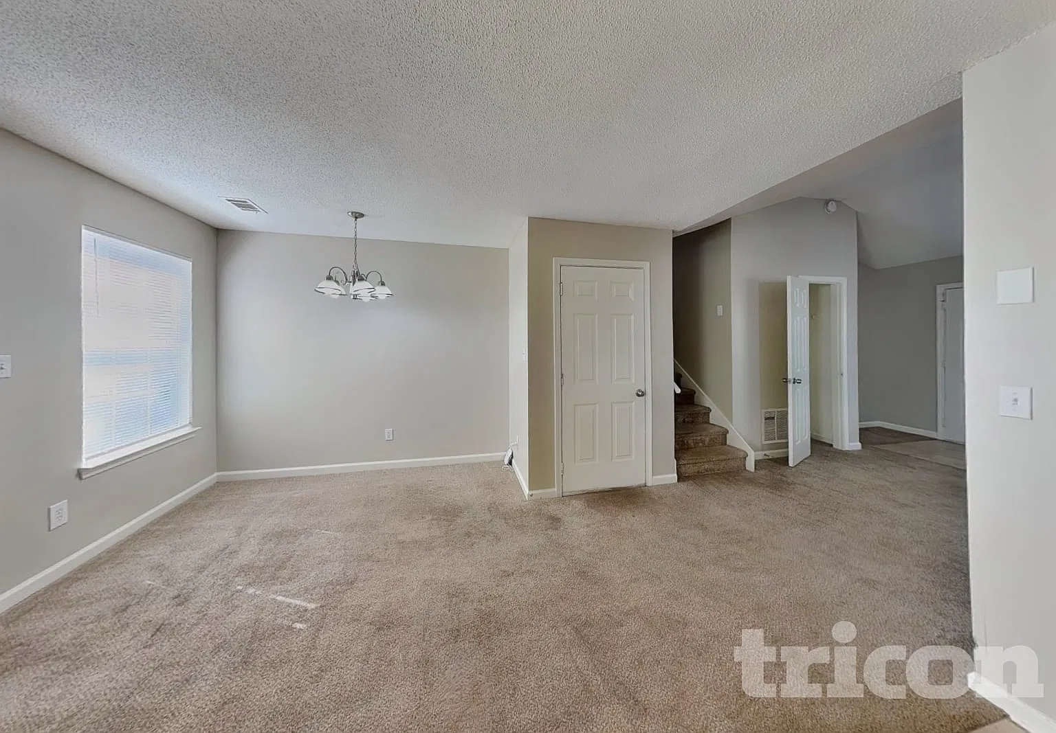 718 Village Overlook McDonough GA — Photo 4