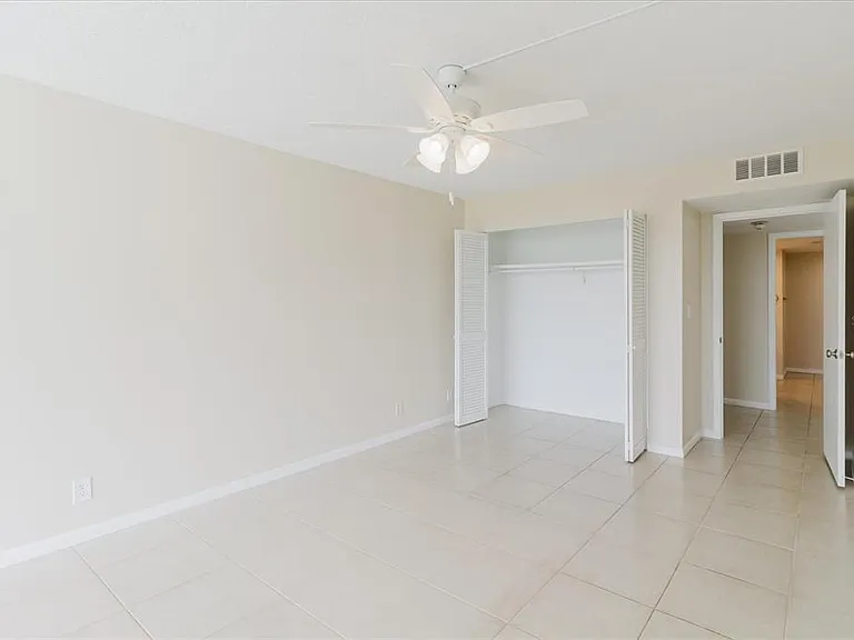100 Oakmont Ln #507 — Photo 32