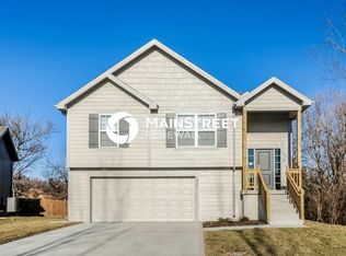 235 Jenny Ln, Raymore, MO 64083