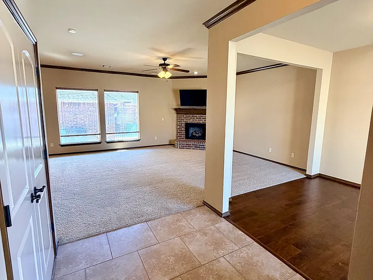 12600 N Rockwell Ave #63 — Photo 2