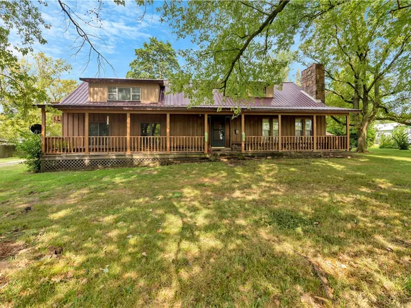 10591 Viney Grove Rd, Prairie Grove, AR 72753