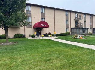 5885 Beechcroft Rd APT 218, Columbus, OH 43229