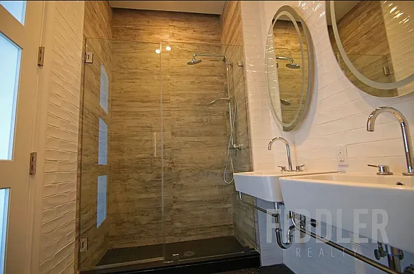 Rented by The KCI Group | media 78