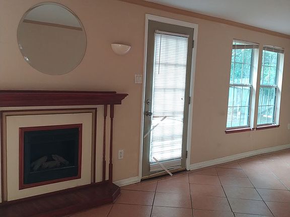 4th image of 2850 W Goldenrod Cir