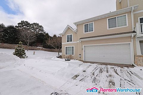 1st image of 504 Willoughby Way W