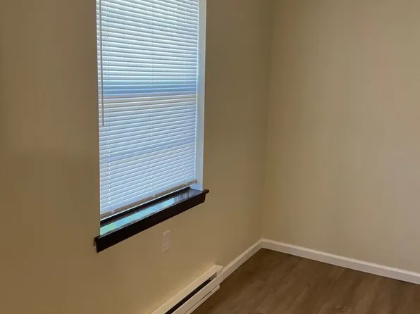 Deepwater Apartments, 615 S 8th St APT 10, Deepwater, MO 64740