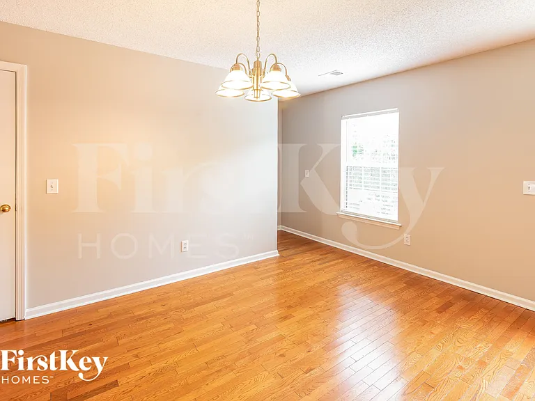 113 Tyron Rd — Photo 6