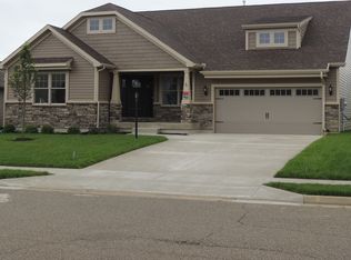 2669 Shady Tree Dr, Troy, OH 45373