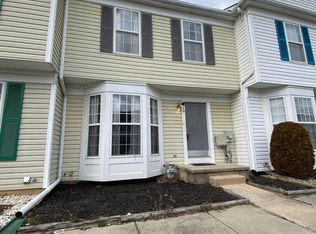 13 Charles Ct, Newark, DE 19702