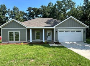 25 Memory Ln, Eufaula, AL 36027
