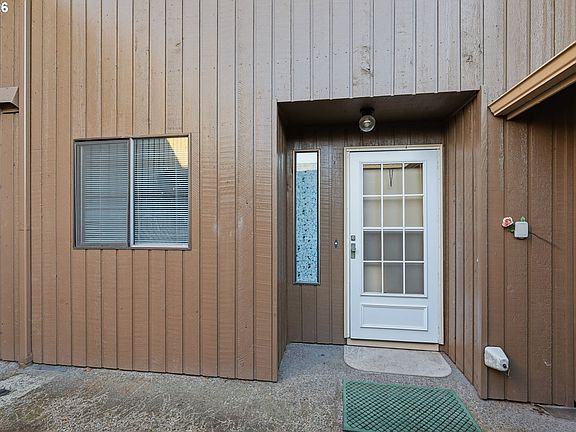 4th image of 2281 Ridgeway Dr