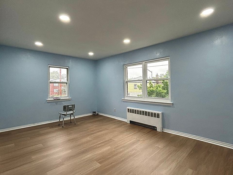 1st image of 24704 87th Dr Floor 2
