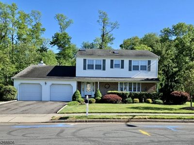 24 Ashbrook Dr, Edison, NJ, 08820