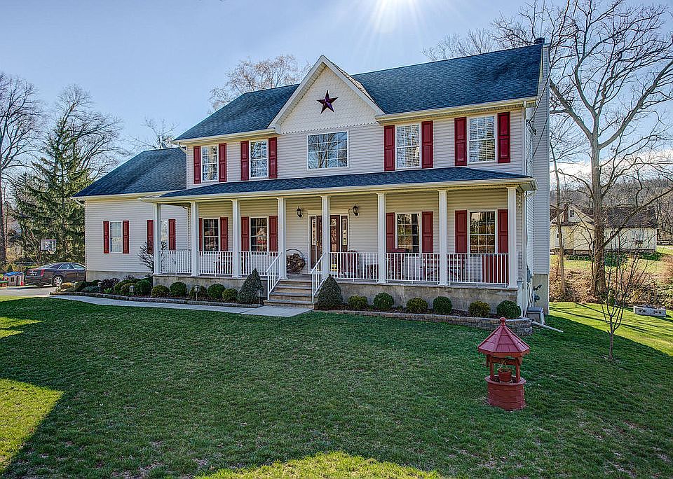 2nd image of 5 Lincoln Ave