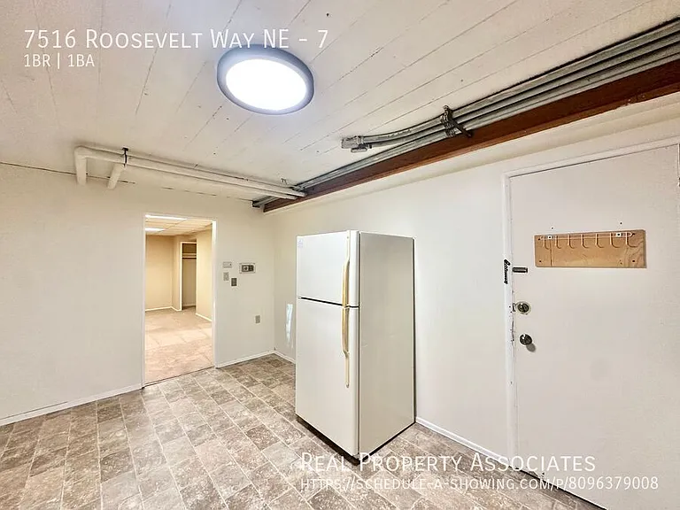 7516 Roosevelt Way NE #7 — Photo 13