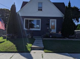 1526 S 23rd St, Manitowoc, WI 54220