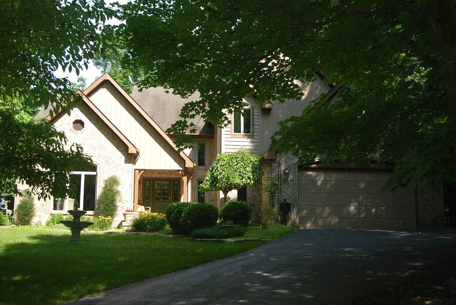 1187 Twin Br photo 1
