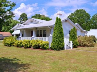 236 S Marshall St, Graham, NC 27253