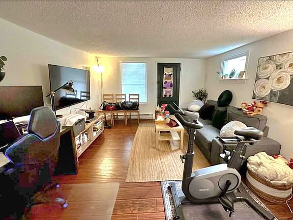 5th image of 181 Charlotte St #0