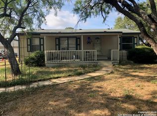 310 Sara Ln, Lytle, TX 78052