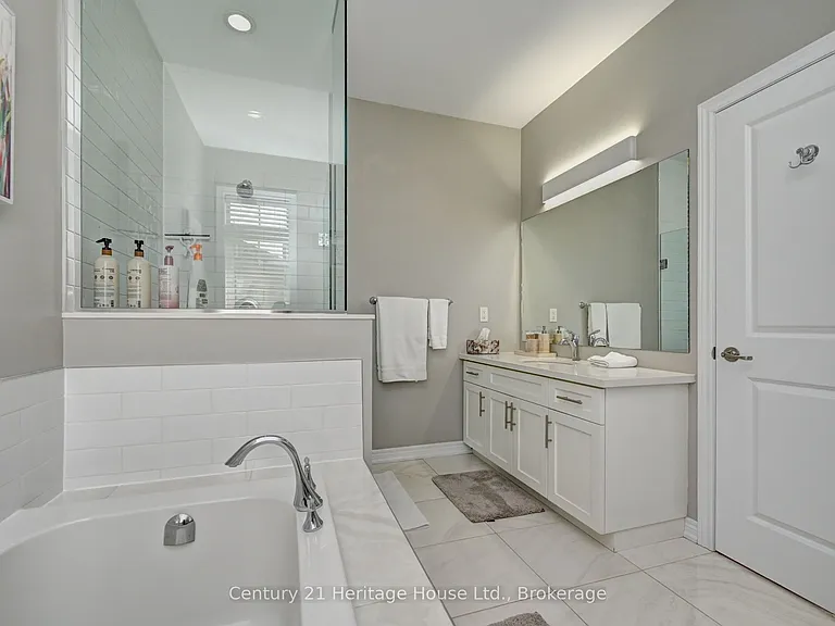 219 Falconridge Dr — Photo 23
