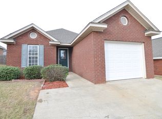 97 Ridgeview Dr, Millbrook, AL 36054