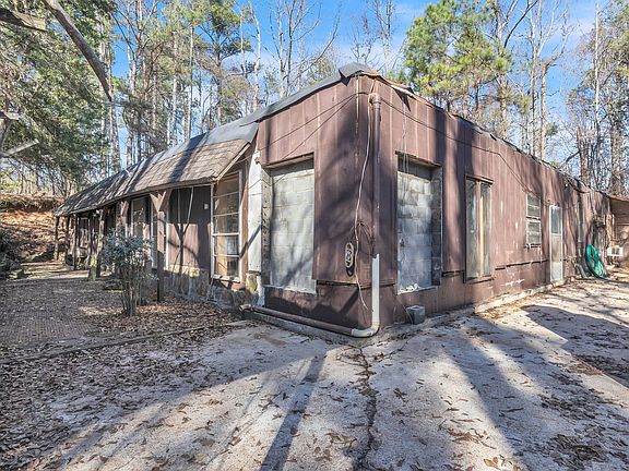 2nd image of 858 Rumba Rd