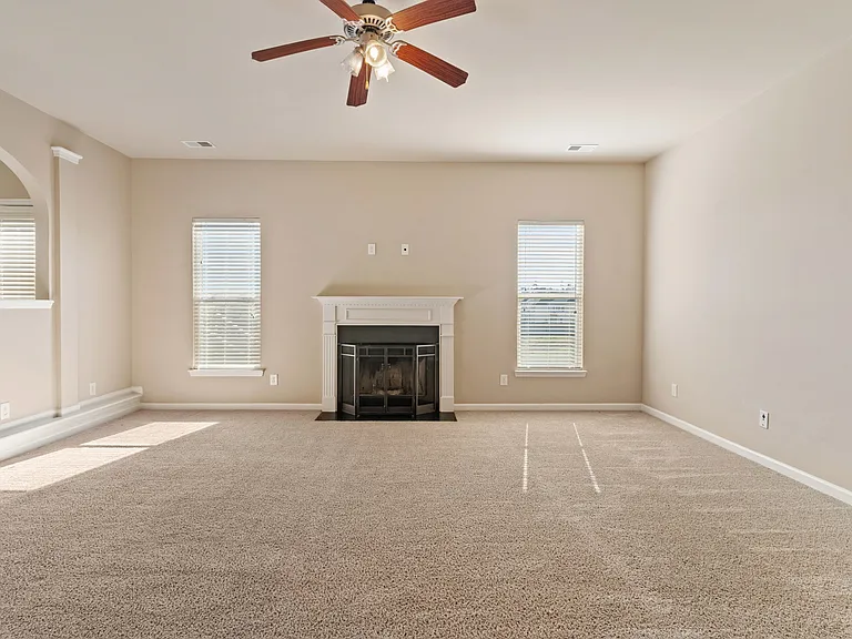 3194 Waverly Ln — Photo 16