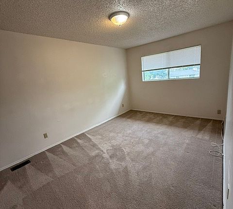 4th image of 6711 N Standard St #4